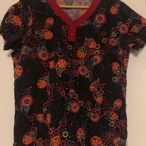 Women’s scrub top